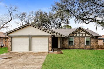 2025 SCHUMAC LN BEDFORD, TX 76022